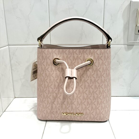 NWT MICHAEL KORS SURI BUCKET DRAWSTRING CROSSBODY BAG SIGNATURE BLUSH - Picture 11 of 12